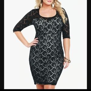 Torrid 2/3 sleeve lace illusion dress